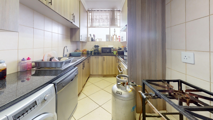 1 Bedroom Property for Sale in Denlee Gauteng