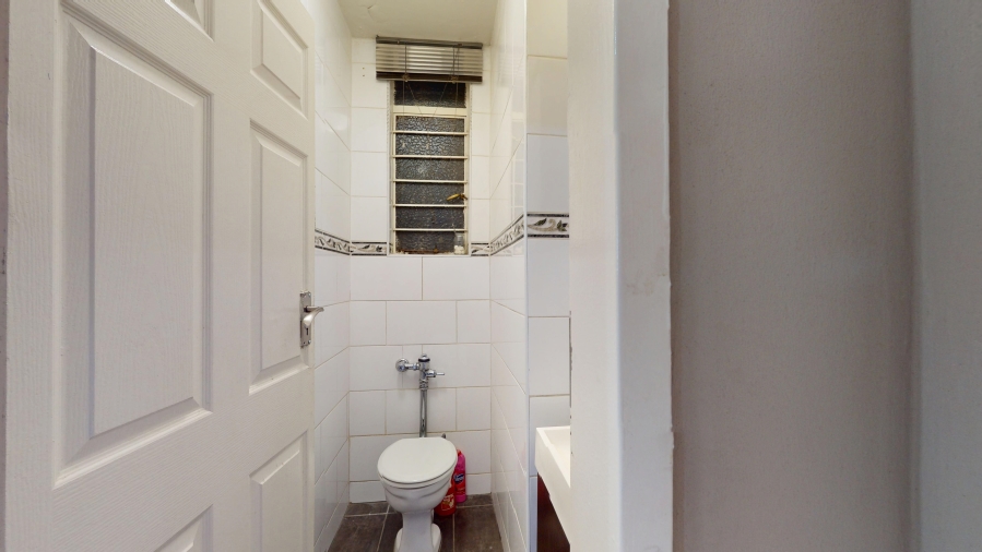 1 Bedroom Property for Sale in Denlee Gauteng