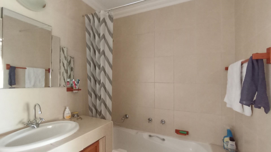 2 Bedroom Property for Sale in Woodmead Gauteng