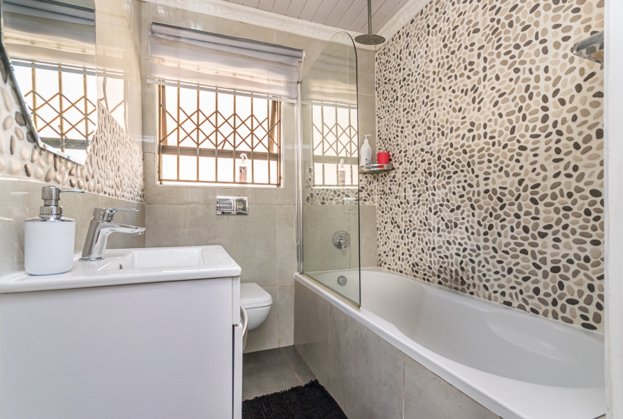 2 Bedroom Property for Sale in Braamfontein Gauteng