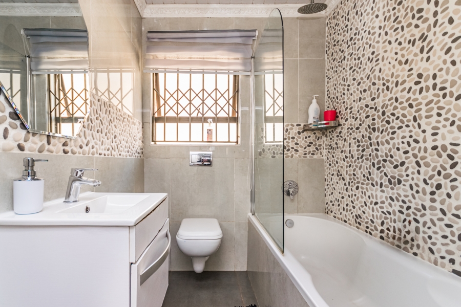 2 Bedroom Property for Sale in Braamfontein Gauteng