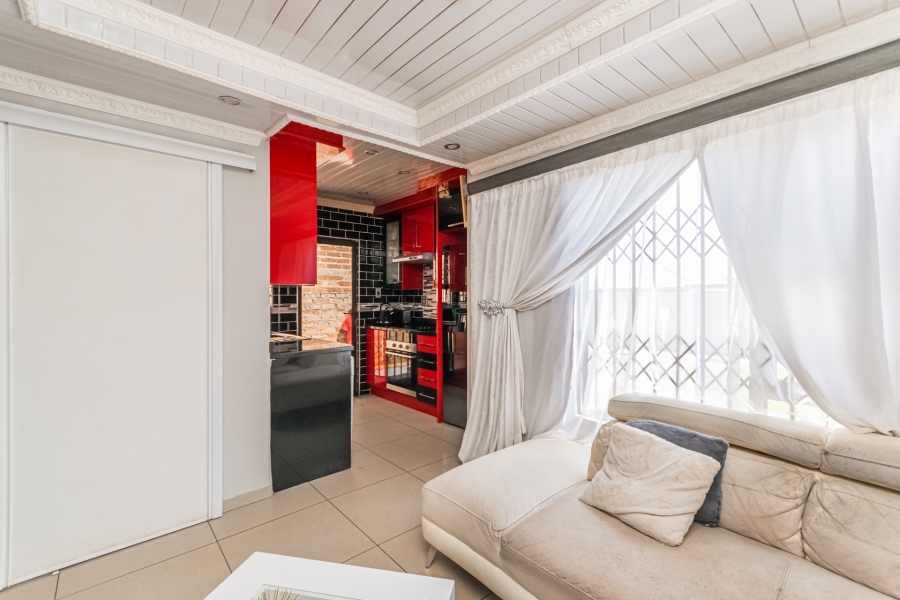 2 Bedroom Property for Sale in Braamfontein Gauteng