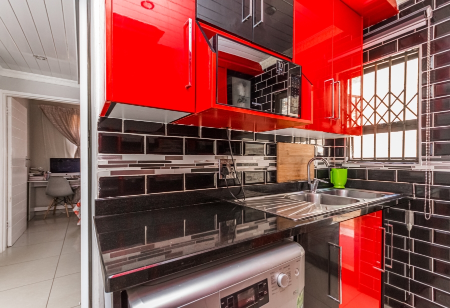 2 Bedroom Property for Sale in Braamfontein Gauteng