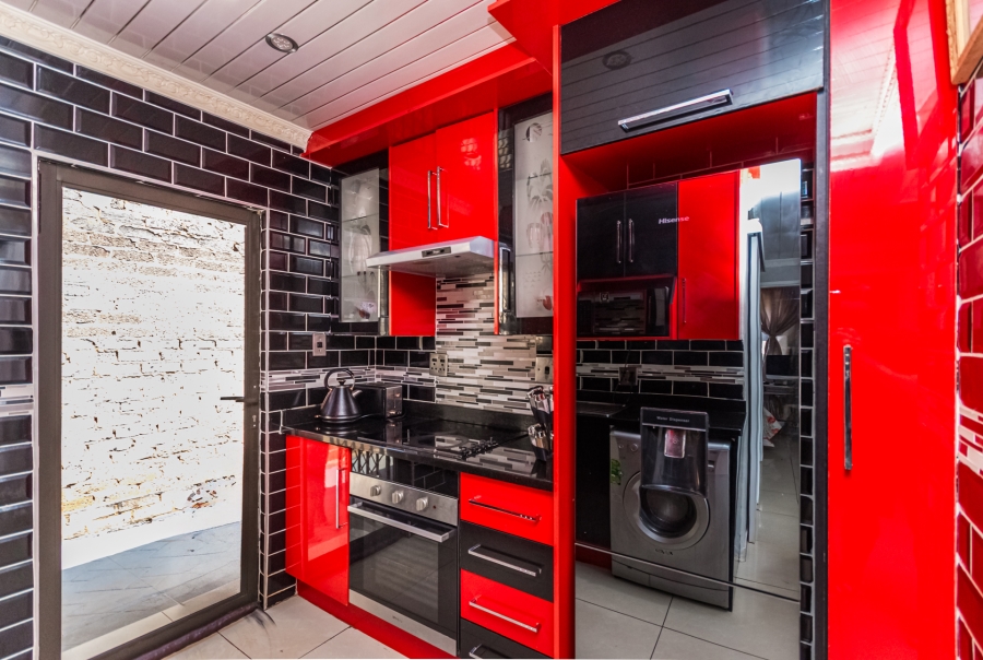 2 Bedroom Property for Sale in Braamfontein Gauteng