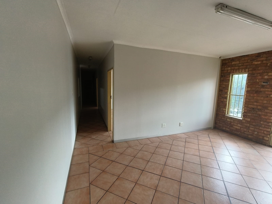 To Let commercial Property for Rent in Hennopspark Gauteng