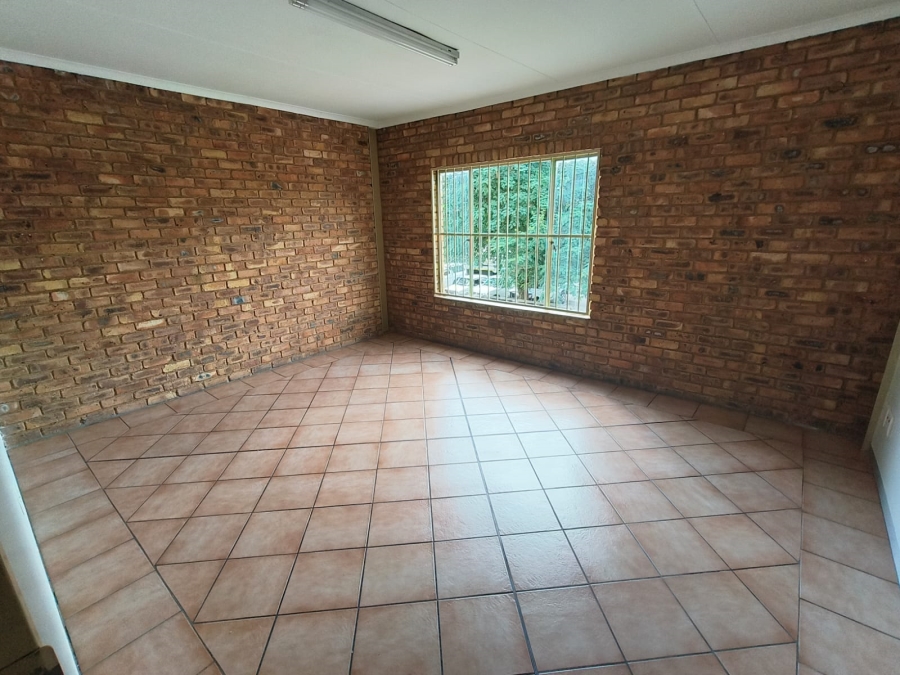 To Let commercial Property for Rent in Hennopspark Gauteng