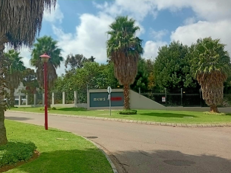 1 Bedroom Property for Sale in Rooihuiskraal North Gauteng