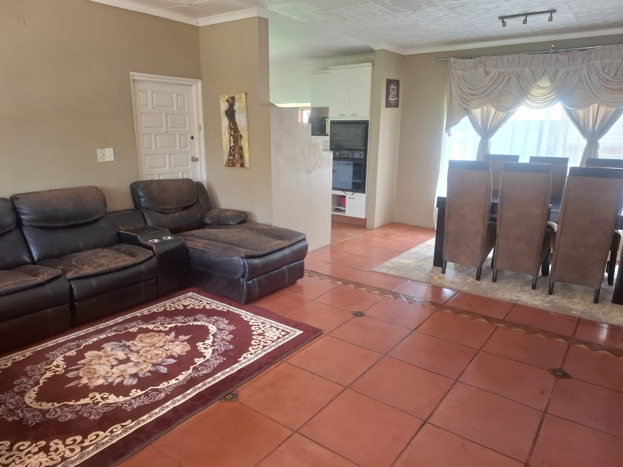 4 Bedroom Property for Sale in Westonaria Gauteng