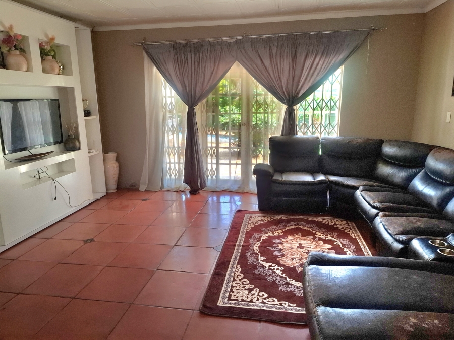 4 Bedroom Property for Sale in Westonaria Gauteng