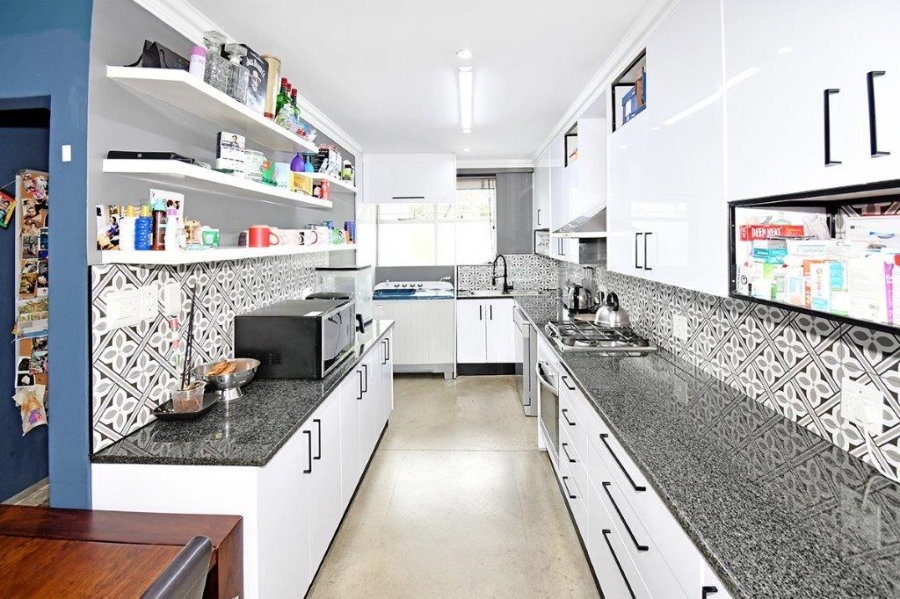 2 Bedroom Property for Sale in Illovo Gauteng