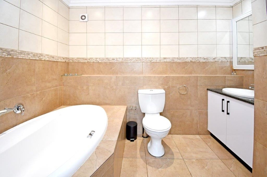 2 Bedroom Property for Sale in Illovo Gauteng