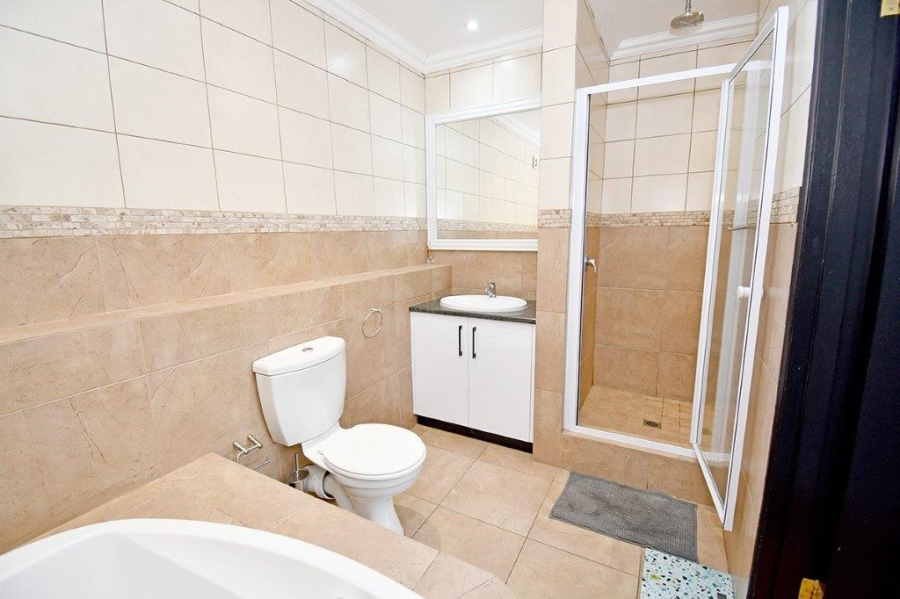 2 Bedroom Property for Sale in Illovo Gauteng