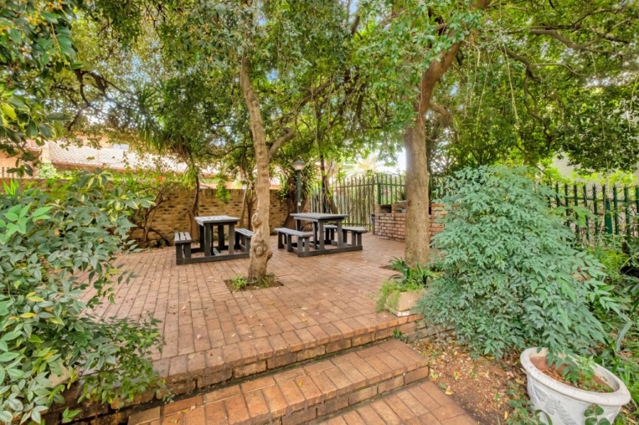 2 Bedroom Property for Sale in Illovo Gauteng