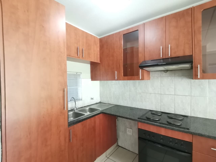 2 Bedroom Property for Sale in Oakdene Gauteng