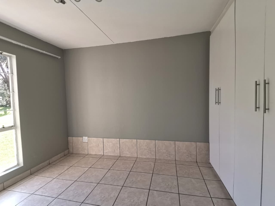 2 Bedroom Property for Sale in Oakdene Gauteng