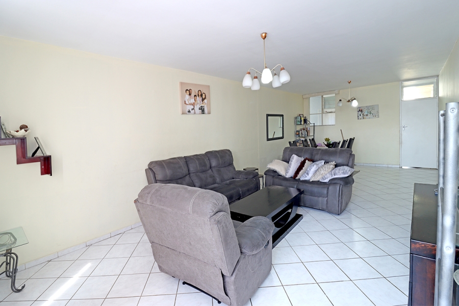 2 Bedroom Property for Sale in Bedfordview Gauteng