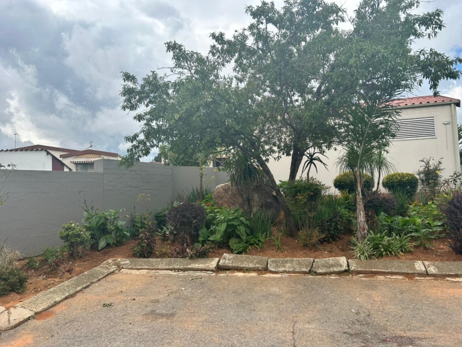 3 Bedroom Property for Sale in Ridgeway Gauteng