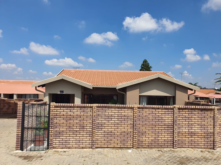 2 Bedroom Property for Sale in Meyersdal Gauteng