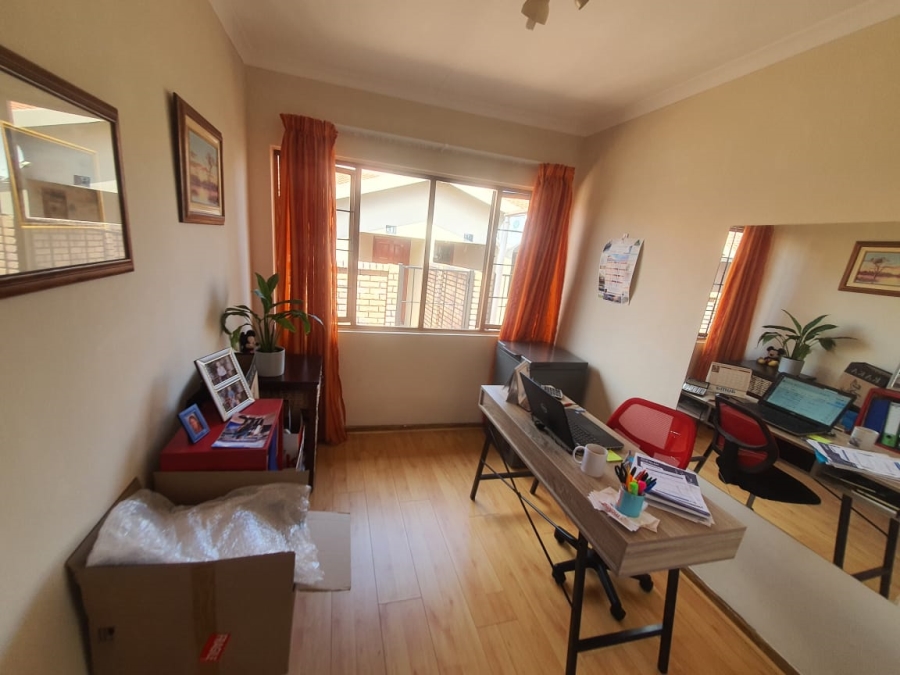 2 Bedroom Property for Sale in Meyersdal Gauteng