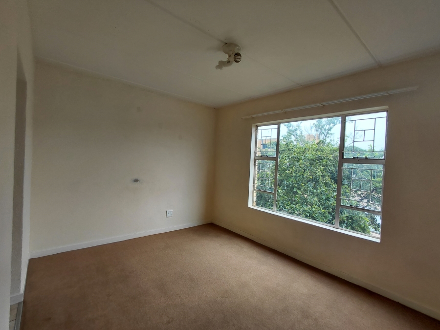 To Let 2 Bedroom Property for Rent in Fairland Gauteng