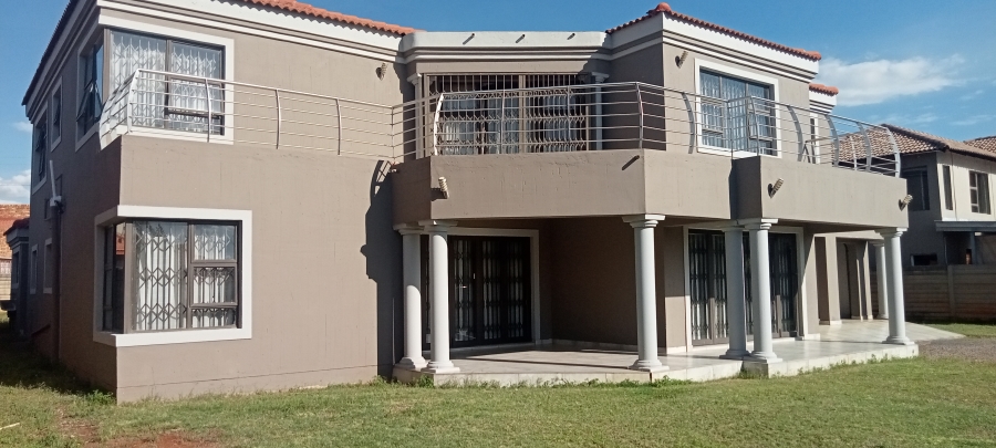 To Let 6 Bedroom Property for Rent in Riversdale Gauteng
