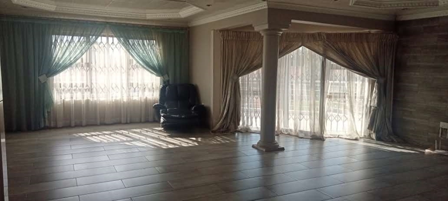 To Let 6 Bedroom Property for Rent in Riversdale Gauteng
