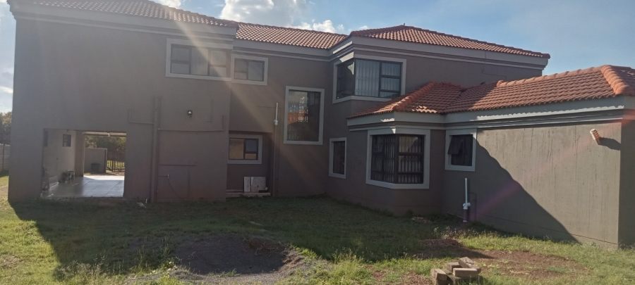 To Let 6 Bedroom Property for Rent in Riversdale Gauteng