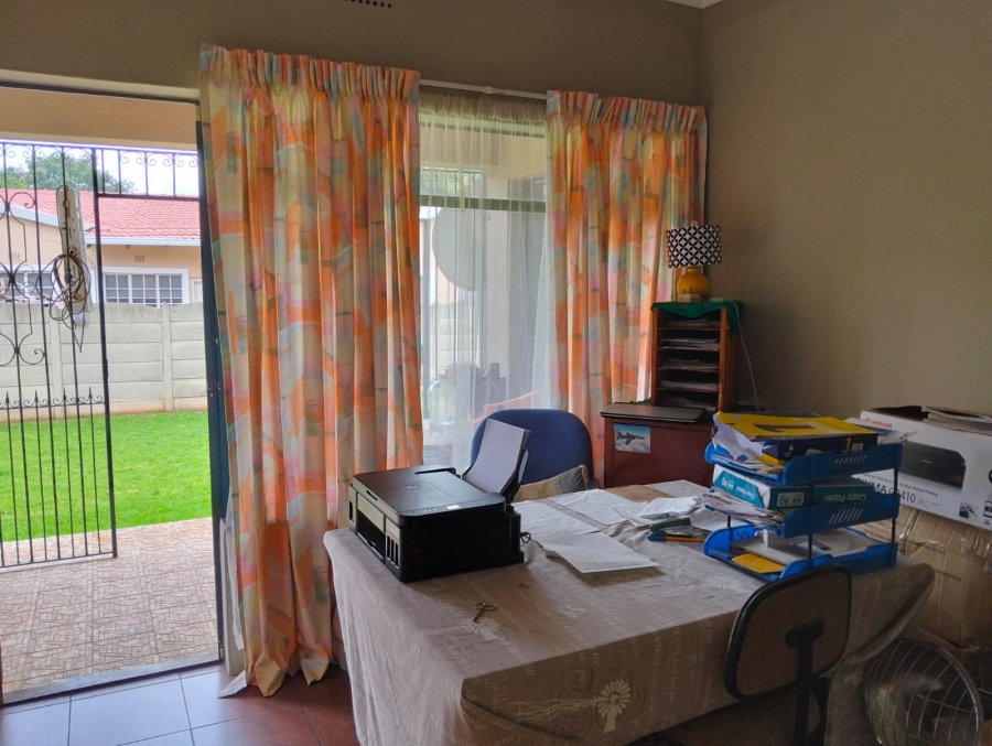 3 Bedroom Property for Sale in Birchleigh Gauteng