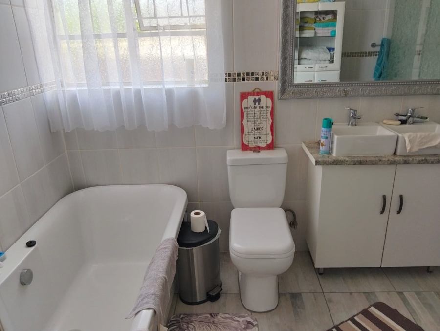 3 Bedroom Property for Sale in Birchleigh Gauteng