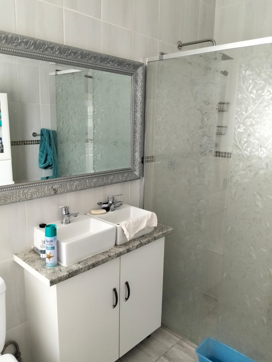 3 Bedroom Property for Sale in Birchleigh Gauteng