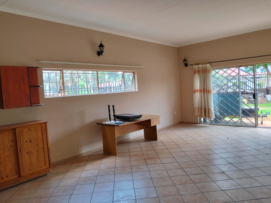 3 Bedroom Property for Sale in Birchleigh Gauteng