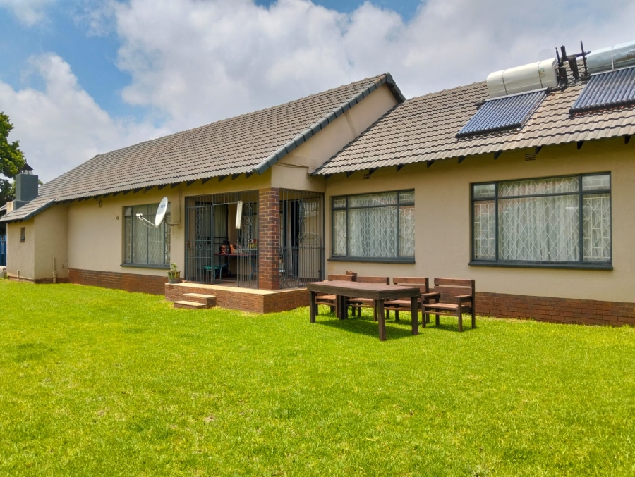 3 Bedroom Property for Sale in Birchleigh Gauteng