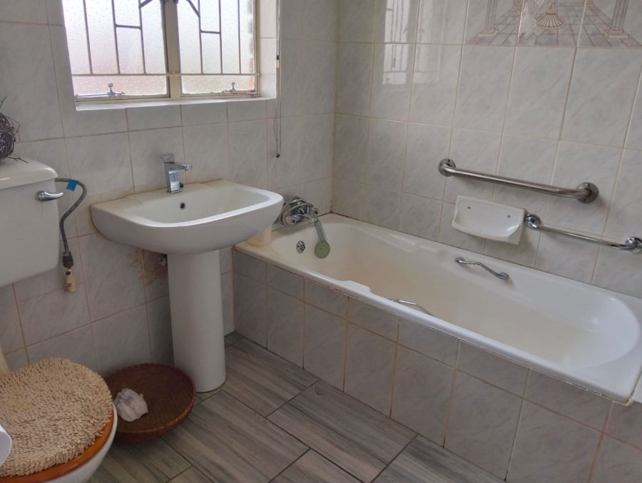 2 Bedroom Property for Sale in Birchleigh Gauteng