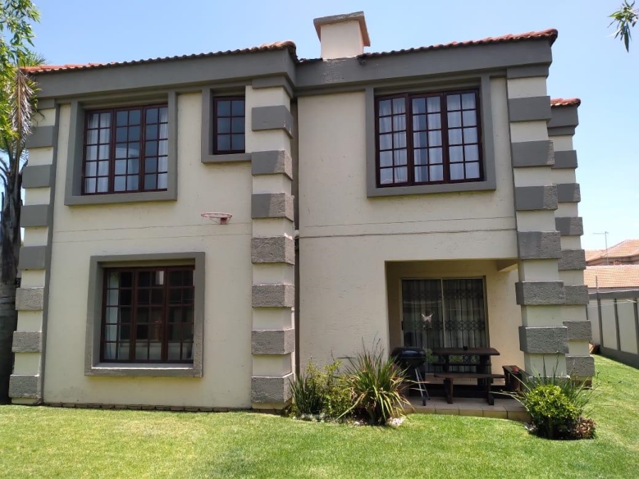 To Let 3 Bedroom Property for Rent in Rynfield Gauteng