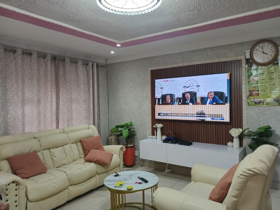 3 Bedroom Property for Sale in Dawn Park Gauteng