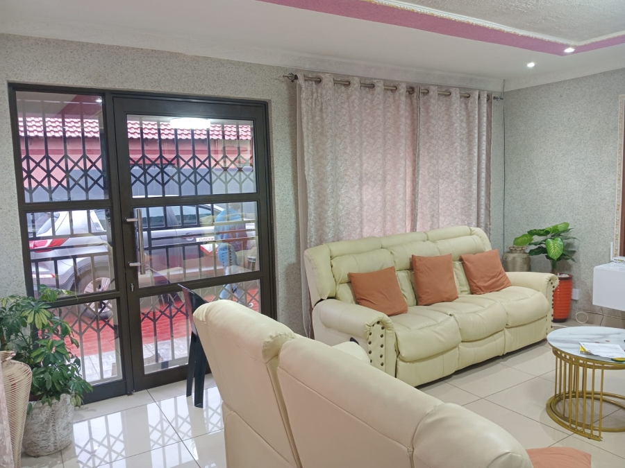 3 Bedroom Property for Sale in Dawn Park Gauteng