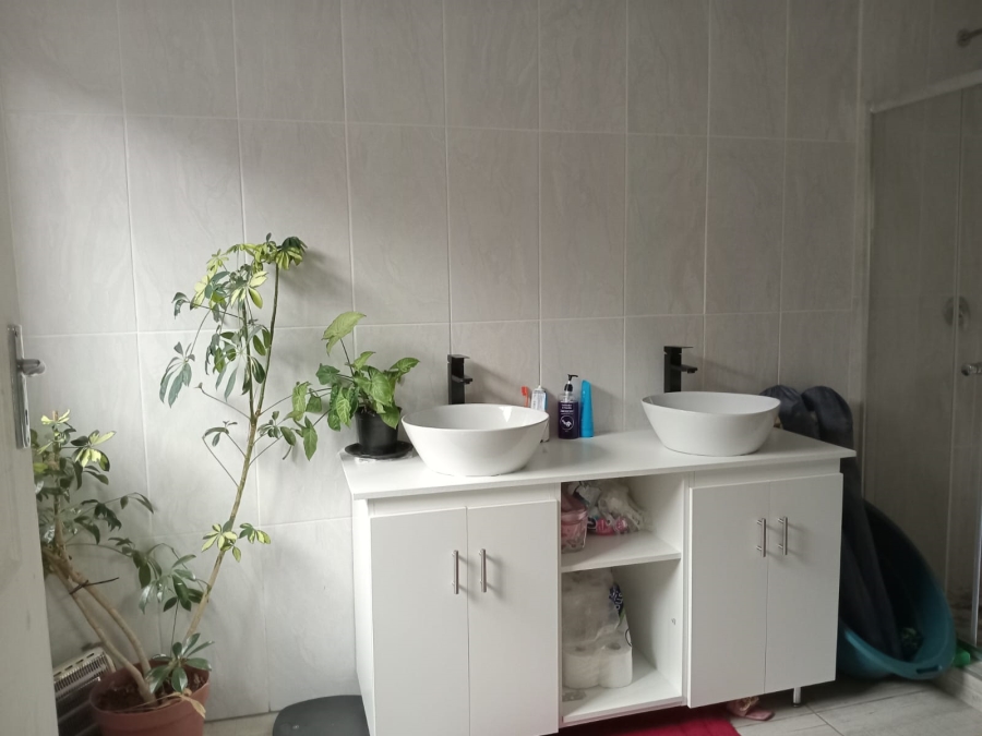 3 Bedroom Property for Sale in Dawn Park Gauteng