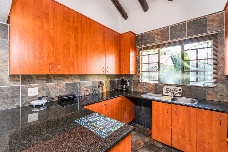 2 Bedroom Property for Sale in Lonehill Gauteng