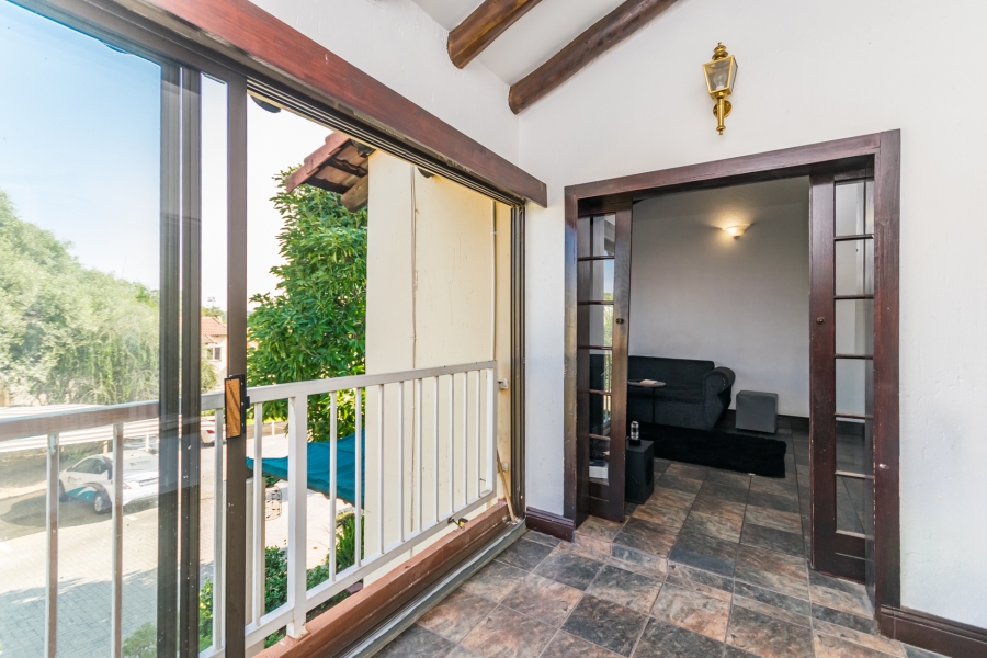 2 Bedroom Property for Sale in Lonehill Gauteng