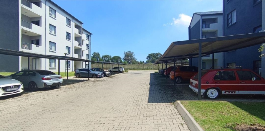 2 Bedroom Property for Sale in Glen Austin Gauteng