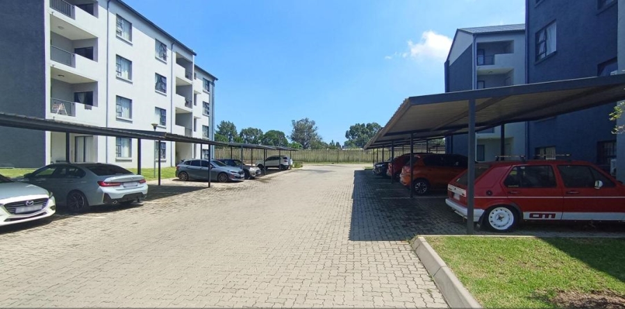 2 Bedroom Property for Sale in Glen Austin Gauteng