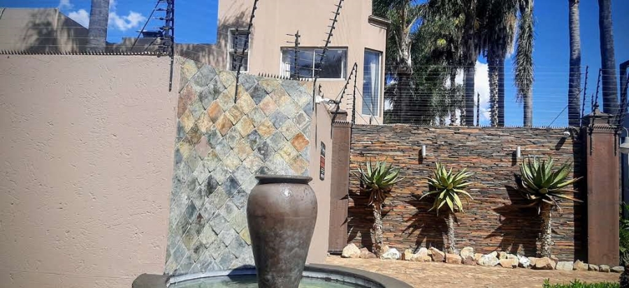 4 Bedroom Property for Sale in Glen Marais Gauteng