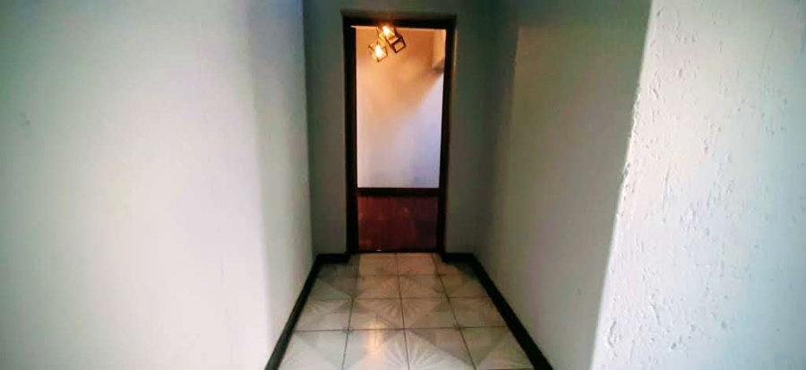 4 Bedroom Property for Sale in Glen Marais Gauteng