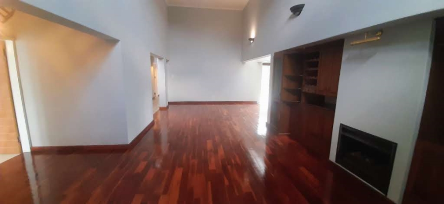 4 Bedroom Property for Sale in Glen Marais Gauteng