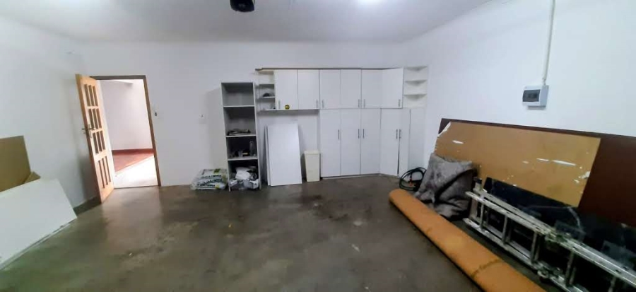 4 Bedroom Property for Sale in Glen Marais Gauteng