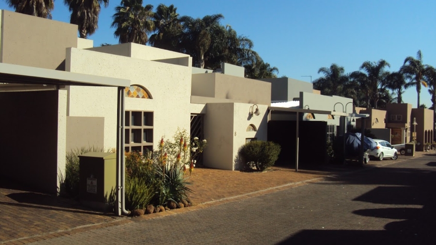 4 Bedroom Property for Sale in Glen Marais Gauteng