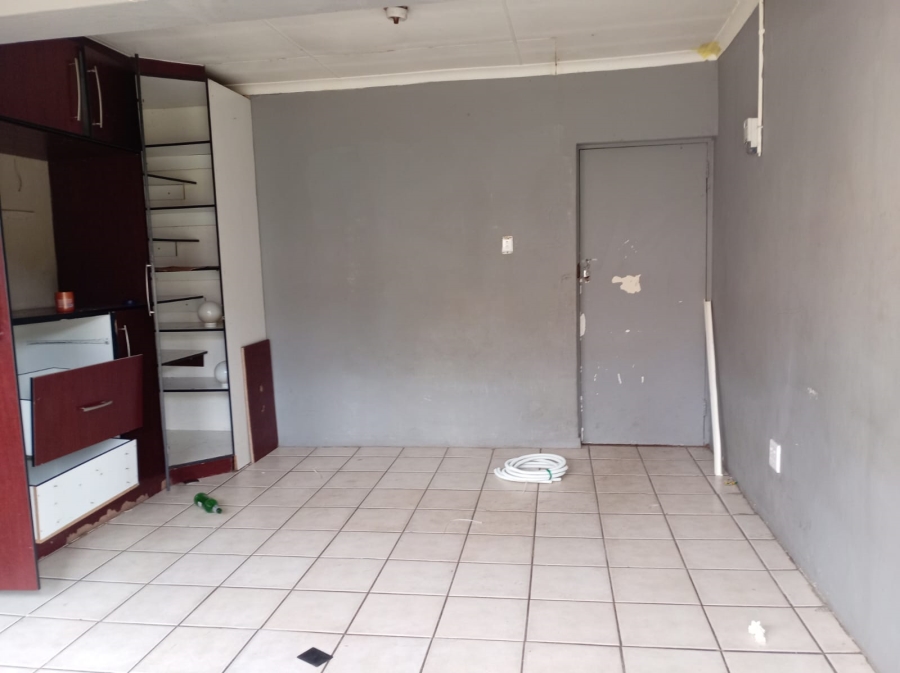 4 Bedroom Property for Sale in Pretoria North Gauteng
