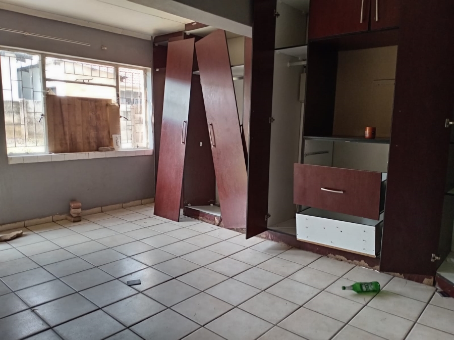 4 Bedroom Property for Sale in Pretoria North Gauteng