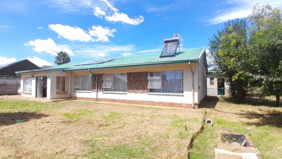 4 Bedroom Property for Sale in Welverdiend Gauteng
