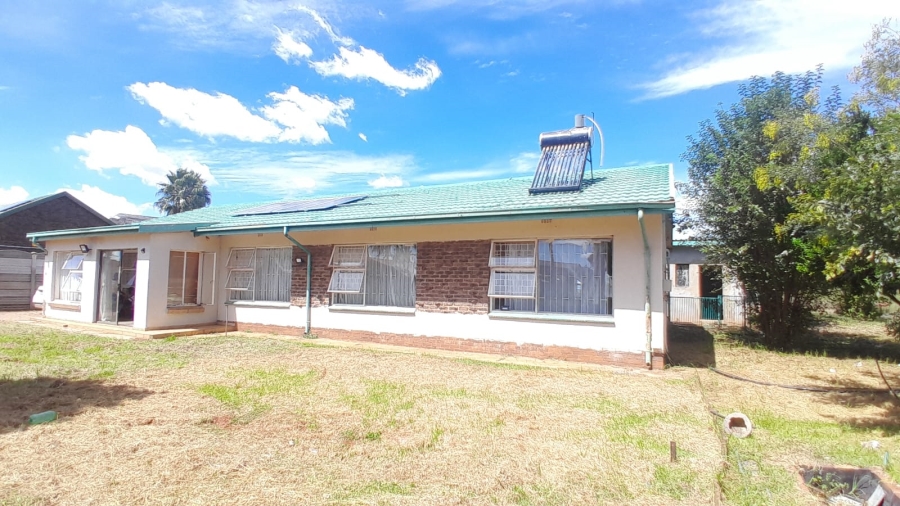 4 Bedroom Property for Sale in Welverdiend Gauteng